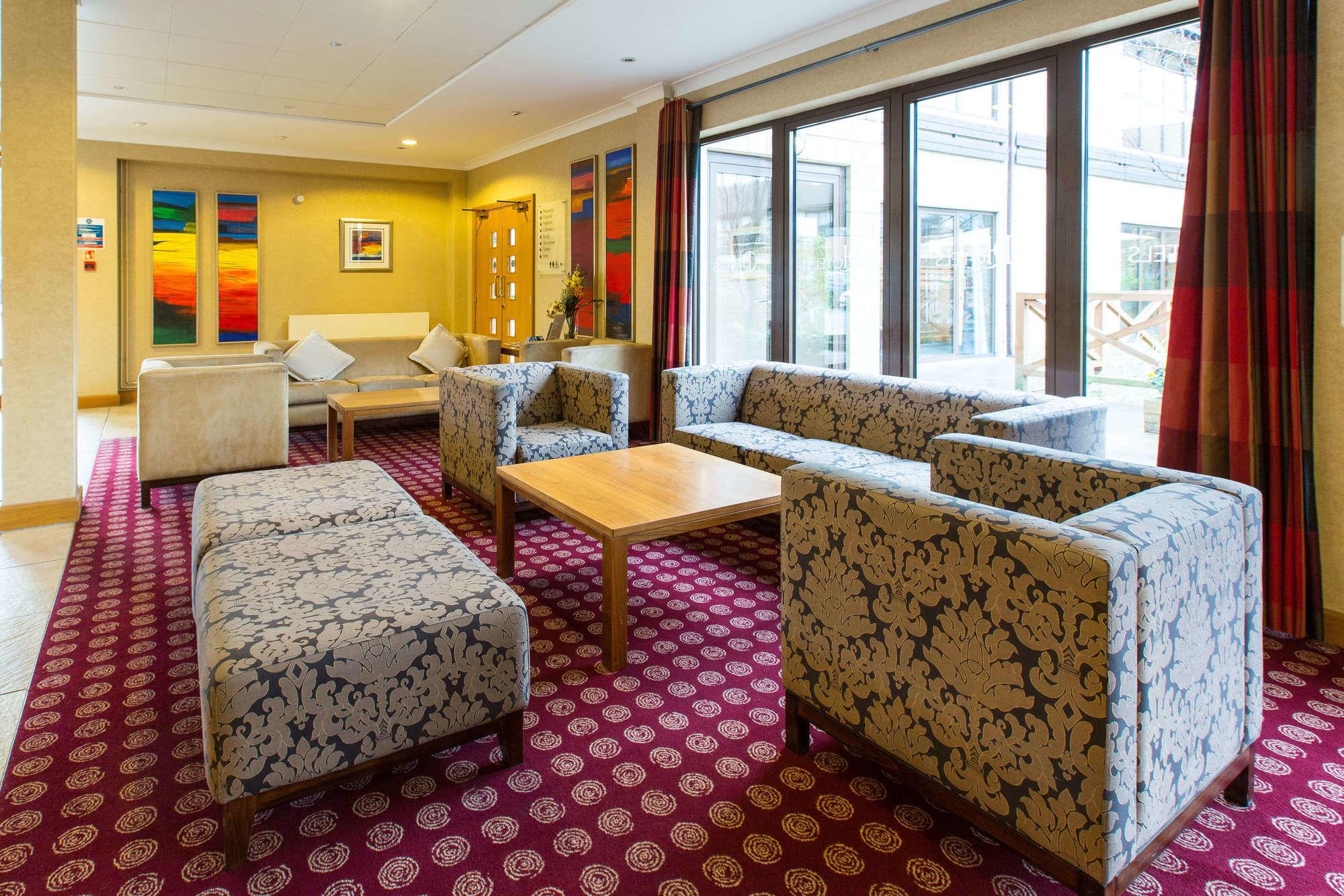 Hampshire Court Hotel & Spa Basingstoke Exterior photo